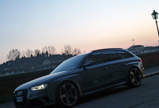 Audi RS4 Avant B8