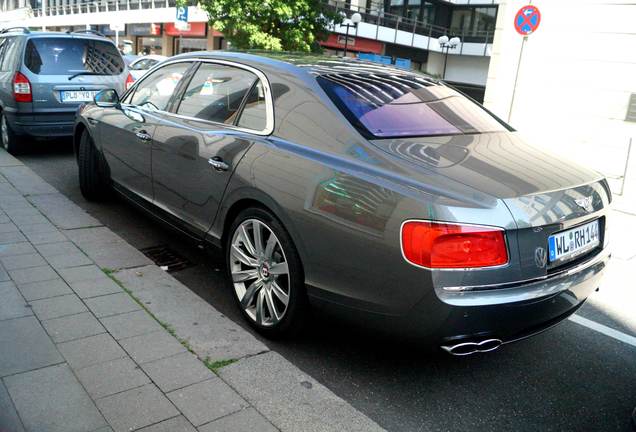 Bentley Flying Spur V8