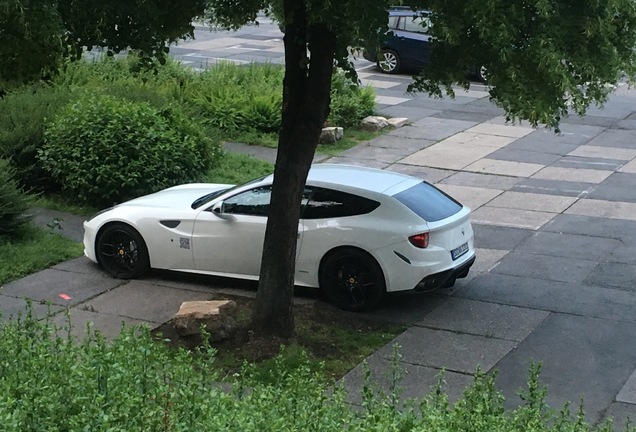 Ferrari FF