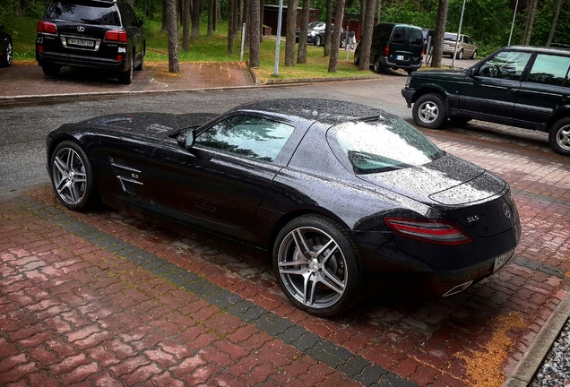 Mercedes-Benz SLS AMG