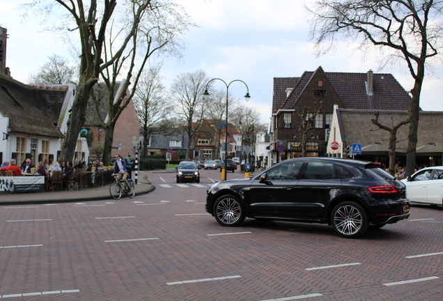 Porsche 95B Macan Turbo