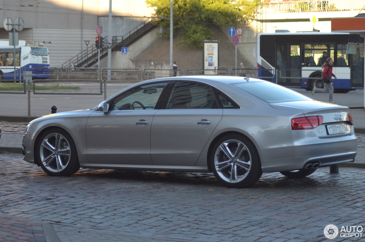 Audi S8 D4