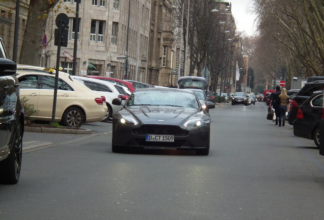 Aston Martin V12 Vantage S