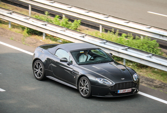 Aston Martin V8 Vantage Roadster 2012