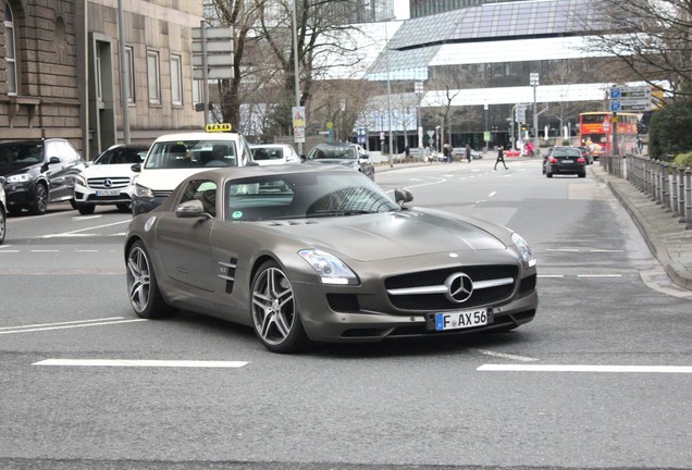 Mercedes-Benz SLS AMG