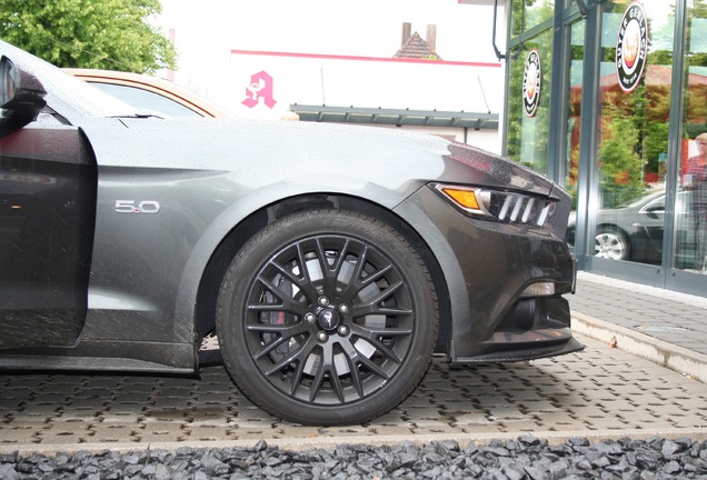 Ford Mustang GT Convertible 2015