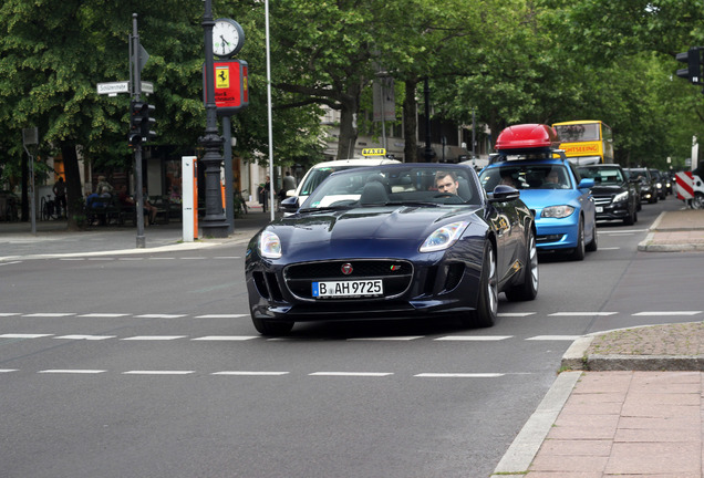 Jaguar F-TYPE S Convertible