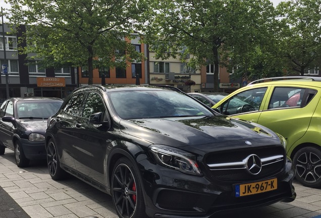 Mercedes-Benz GLA 45 AMG X156