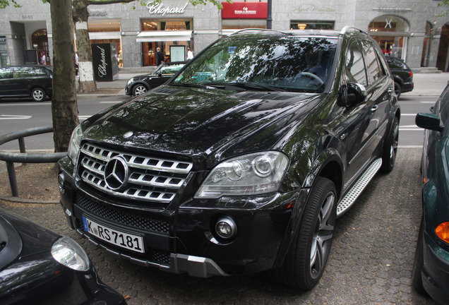 Mercedes-Benz ML 63 AMG 10th Anniversary