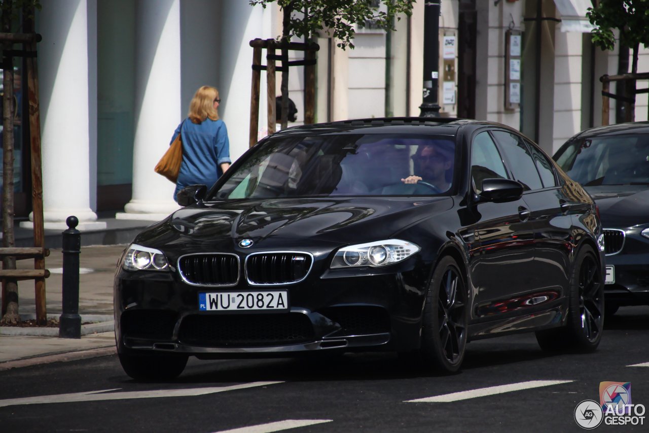 BMW M5 F10 2011