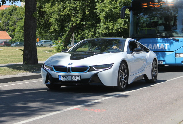 BMW i8