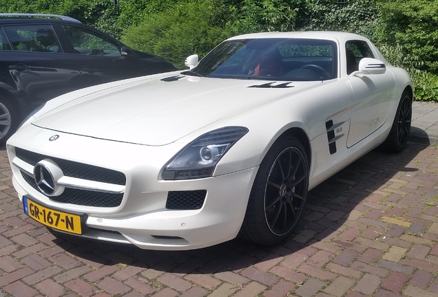 Mercedes-Benz SLS AMG