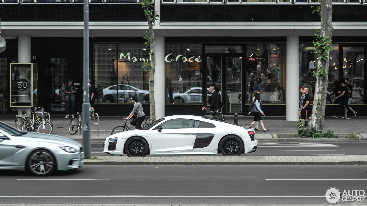 Audi R8 V10 Plus 2015