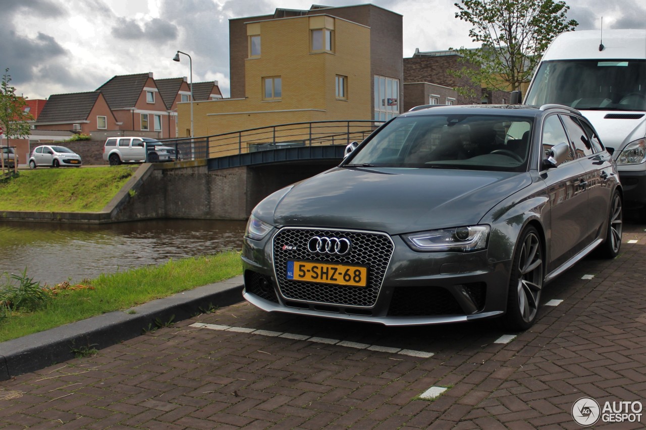 Audi RS4 Avant B8