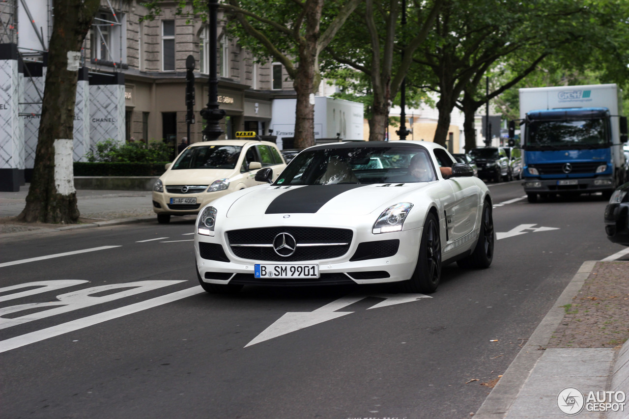 Mercedes-Benz SLS AMG