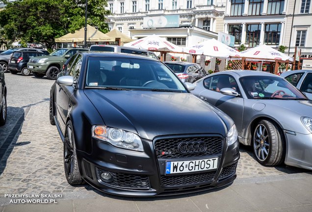 Audi RS4 Sedan