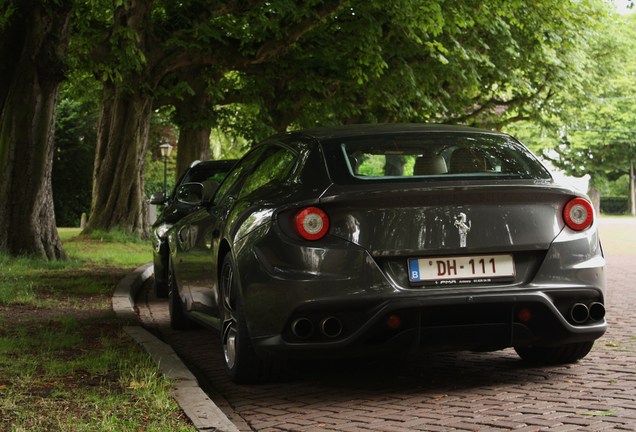 Ferrari FF