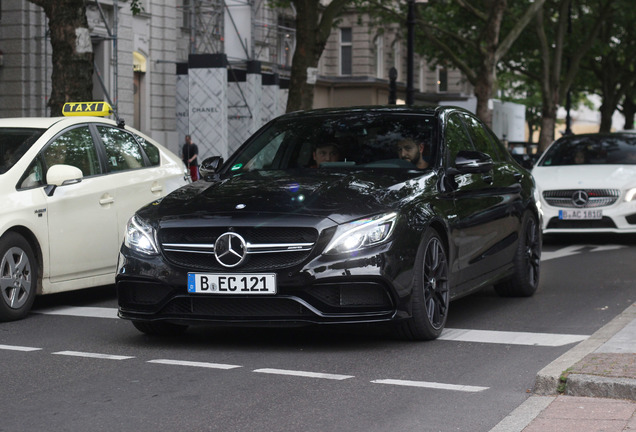 Mercedes-AMG C 63 S W205