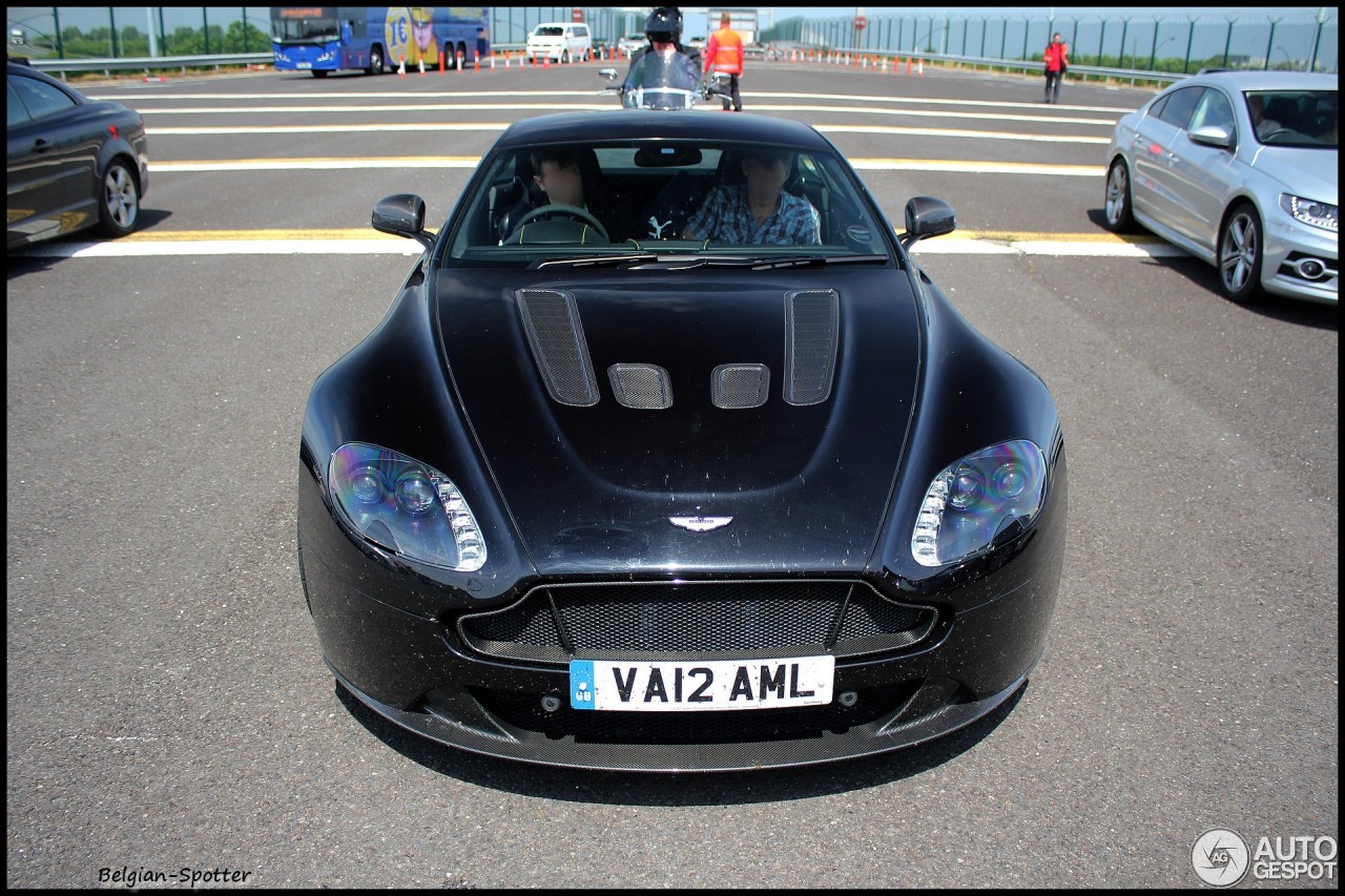 Aston Martin V12 Vantage S