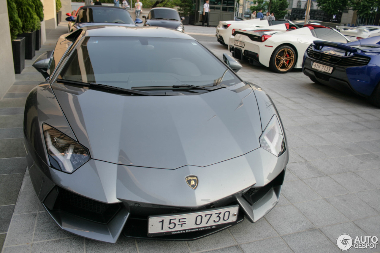 Lamborghini Aventador LP700-4