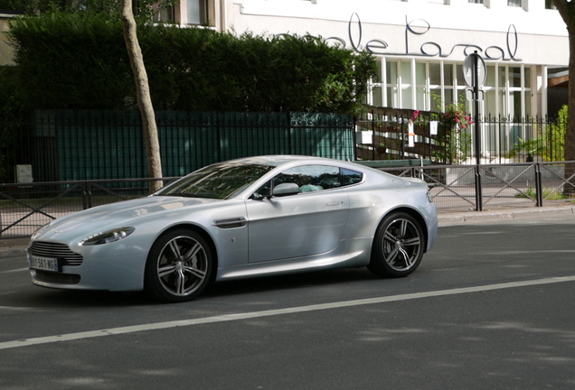 Aston Martin V8 Vantage N400