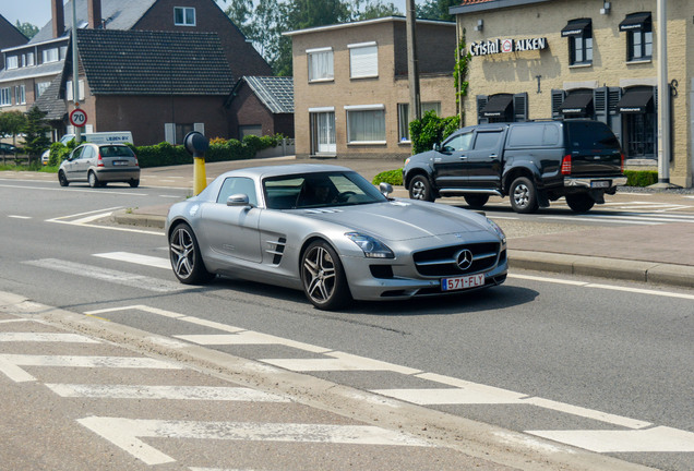 Mercedes-Benz SLS AMG