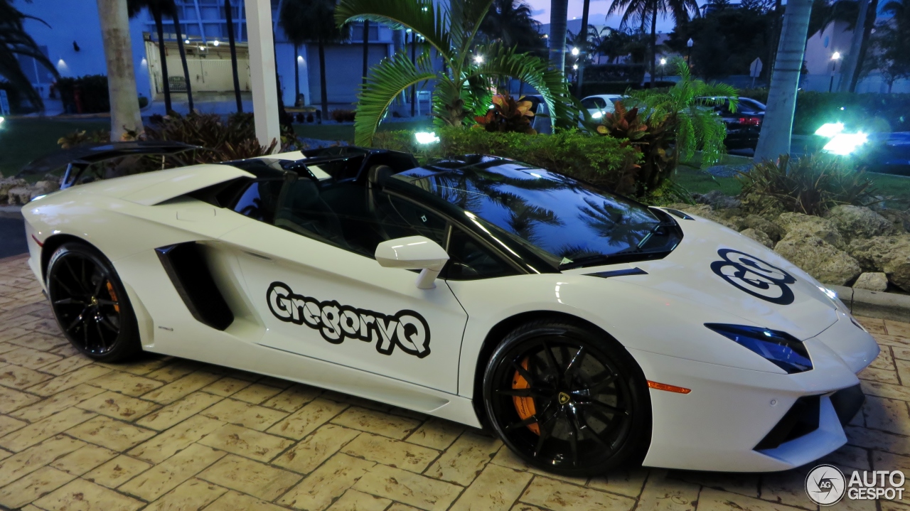 Lamborghini Aventador LP700-4 Roadster