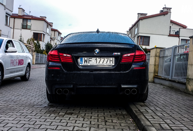 BMW M5 F10 2011