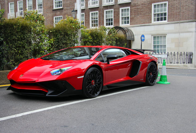 Lamborghini Aventador LP750-4 SuperVeloce