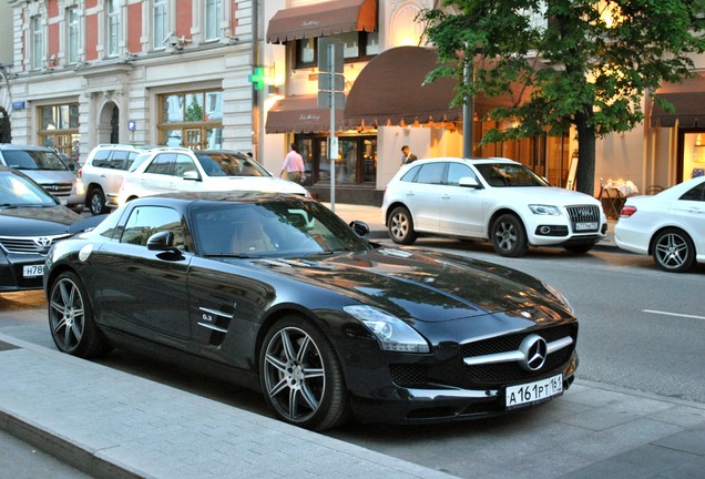 Mercedes-Benz SLS AMG