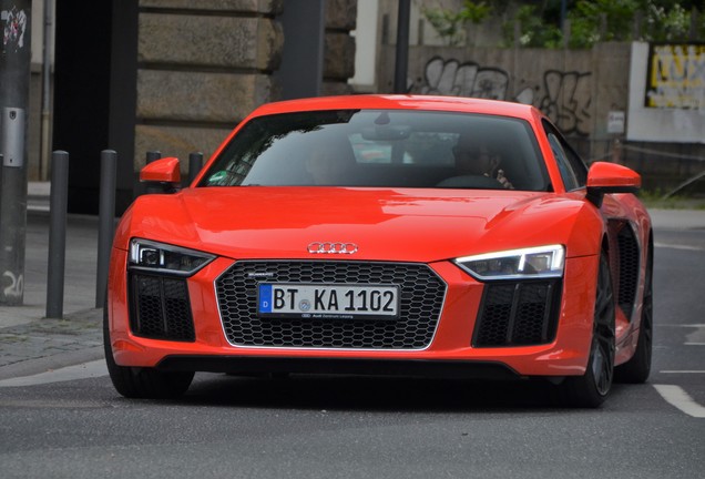 Audi R8 V10 2015