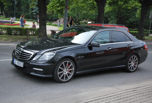 Mercedes-Benz E 63 AMG W212 V8 Biturbo