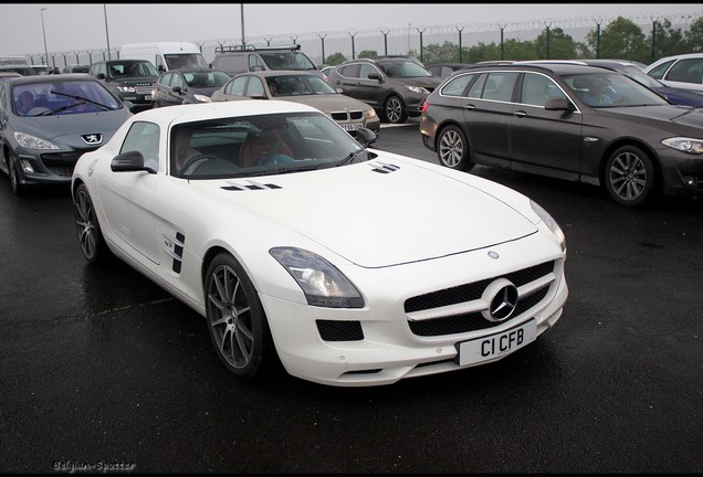 Mercedes-Benz SLS AMG