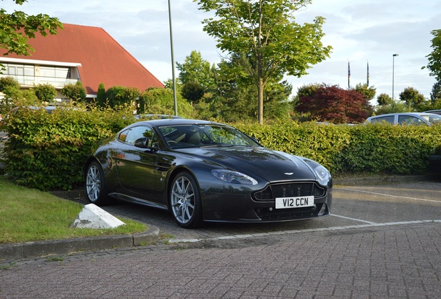 Aston Martin V12 Vantage S