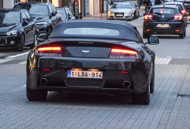 Aston Martin V8 Vantage Roadster 2012