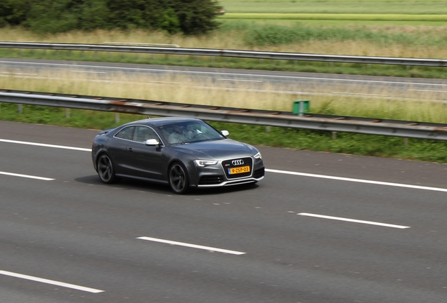 Audi RS5 B8 2012