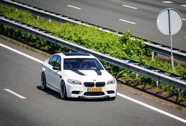 BMW M5 F10 2011