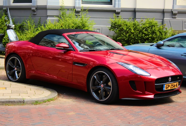 Jaguar F-TYPE S Convertible