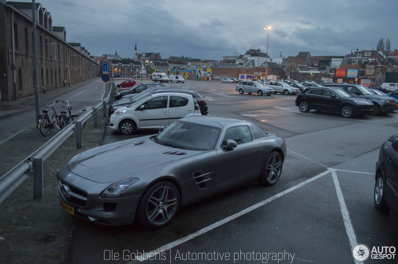 Mercedes-Benz SLS AMG