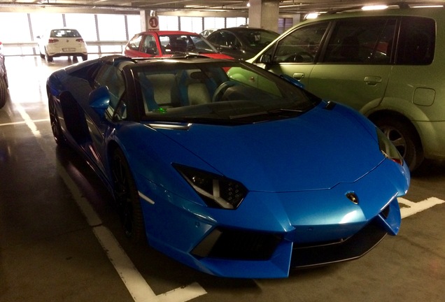 Lamborghini Aventador LP700-4 Roadster