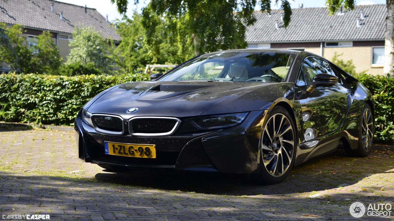 BMW i8