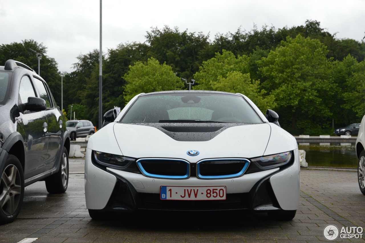 BMW i8