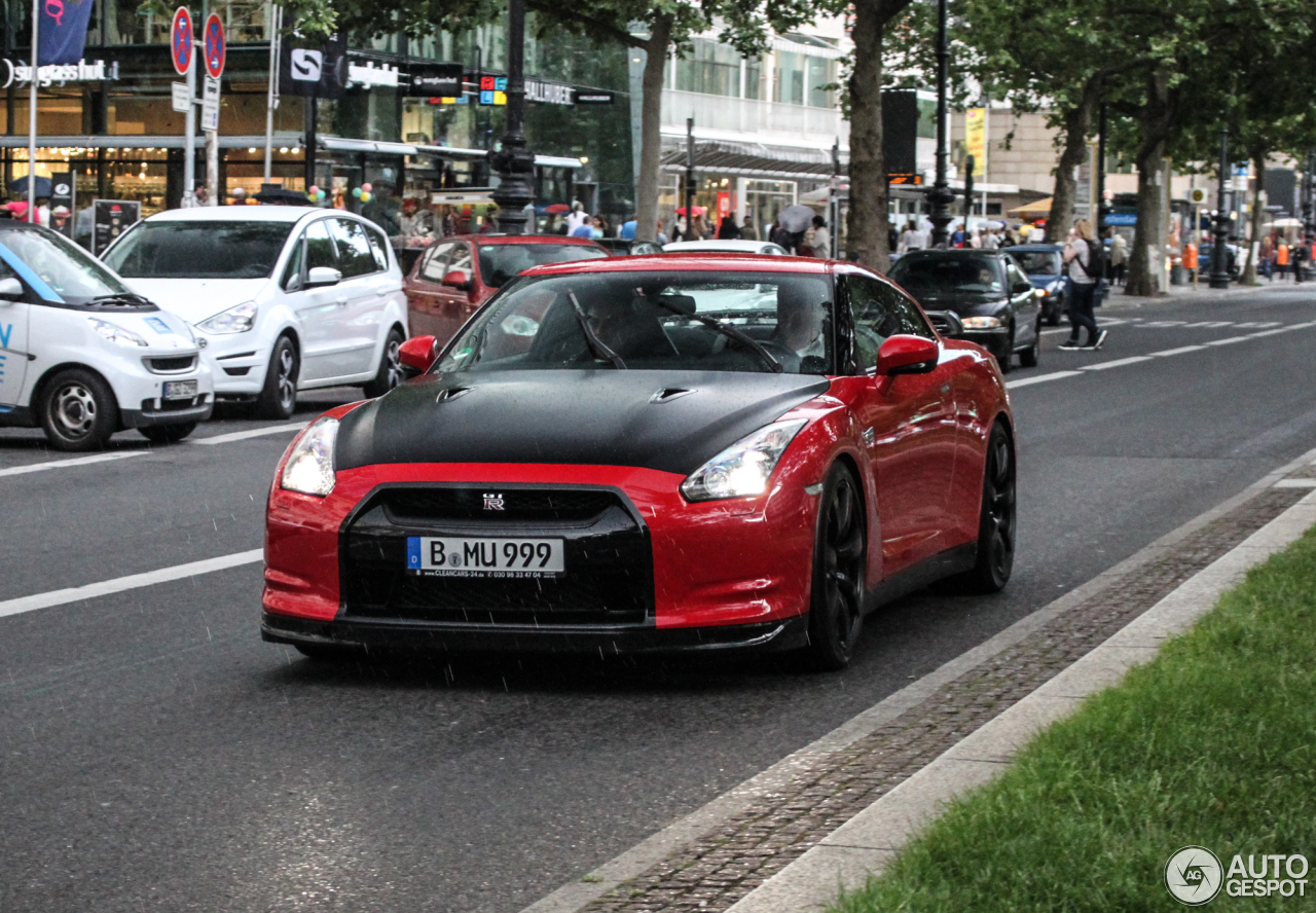 Nissan GT-R