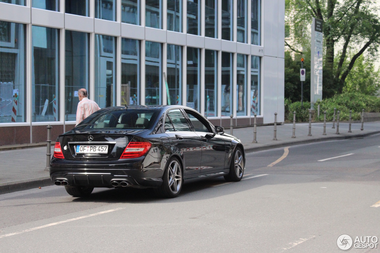 Mercedes-Benz C 63 AMG W204 2012