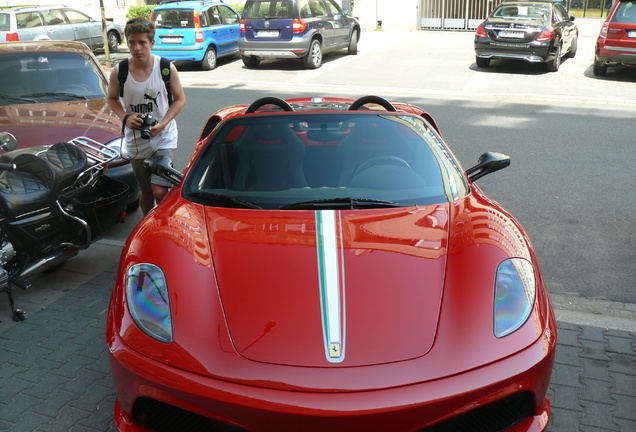 Ferrari Scuderia Spider 16M