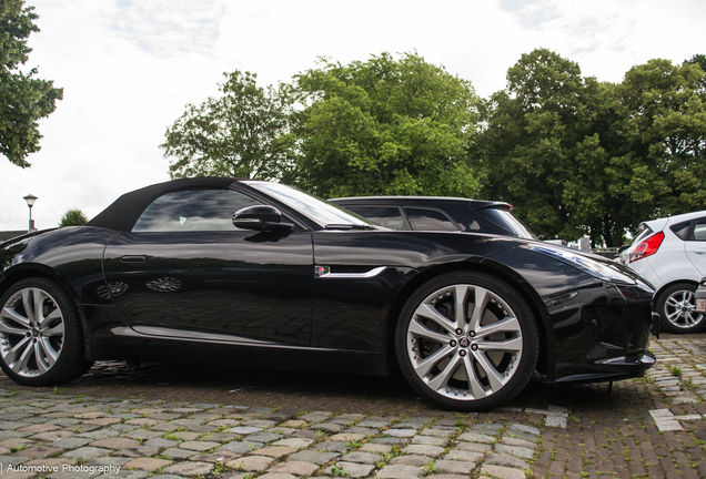 Jaguar F-TYPE S Convertible