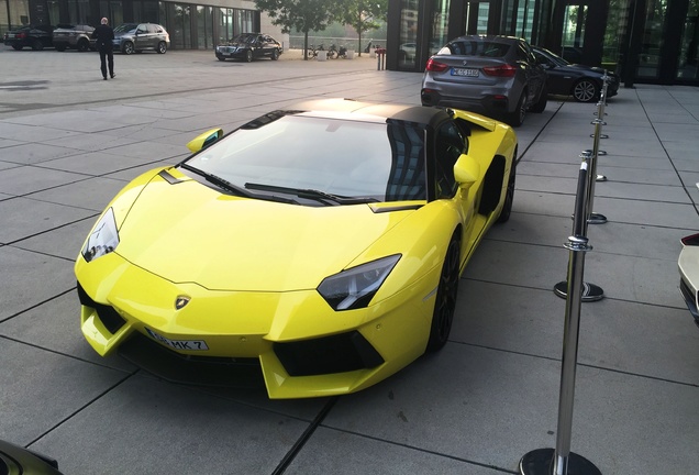 Lamborghini Aventador LP700-4 Roadster