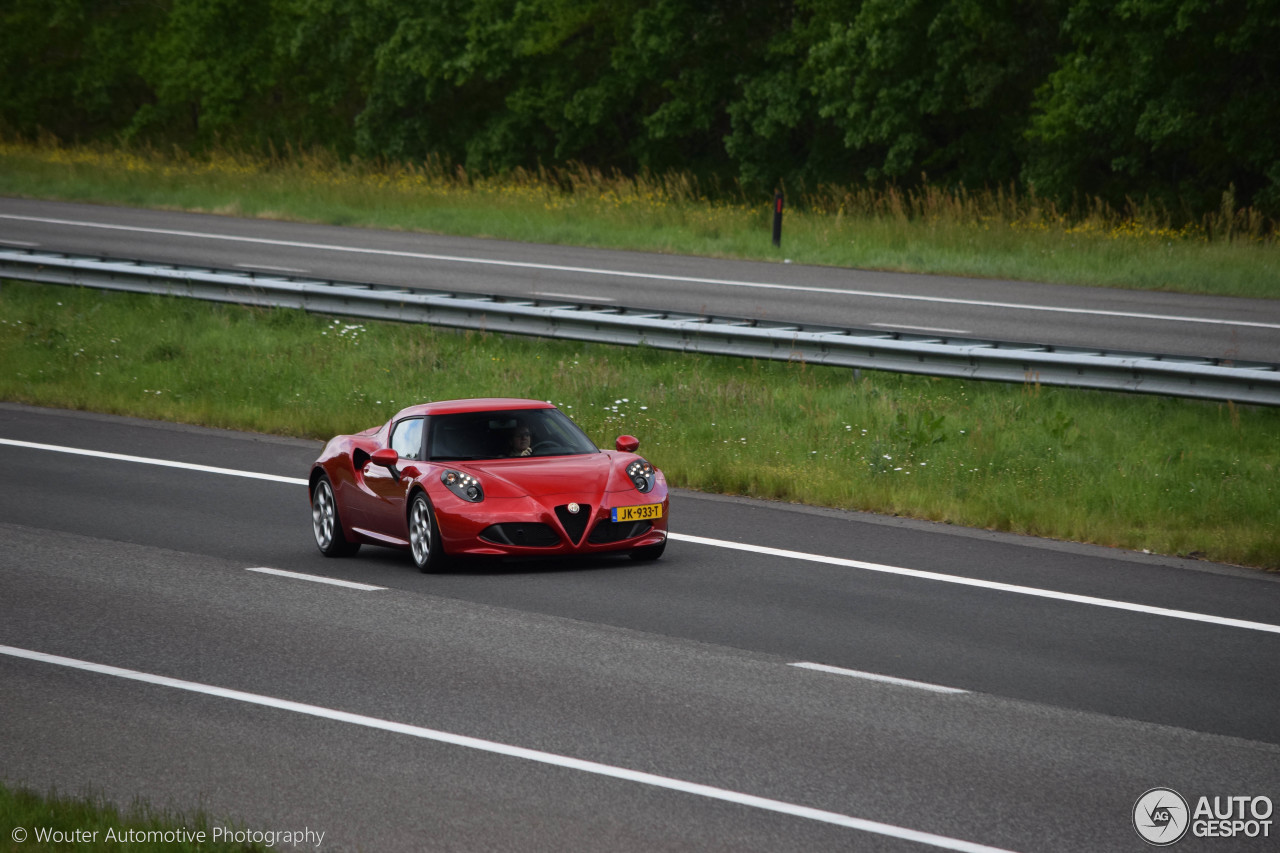 Alfa Romeo 4C Coupé