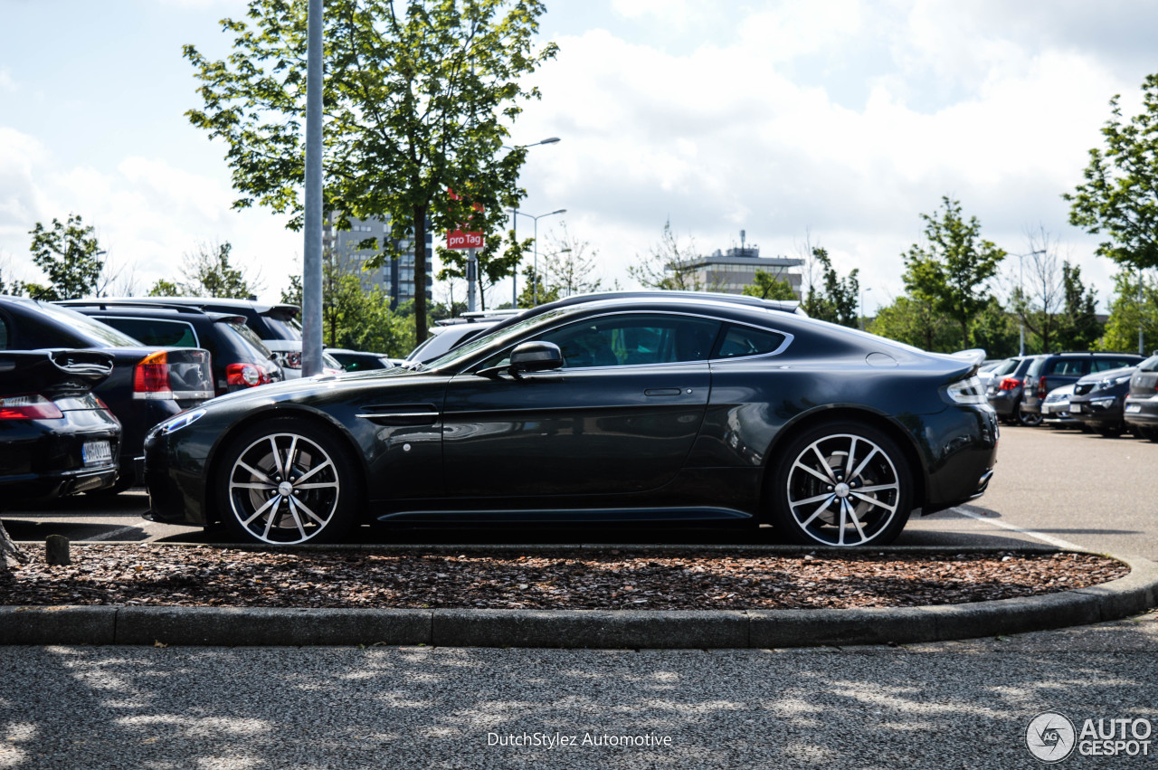 Aston Martin V8 Vantage S