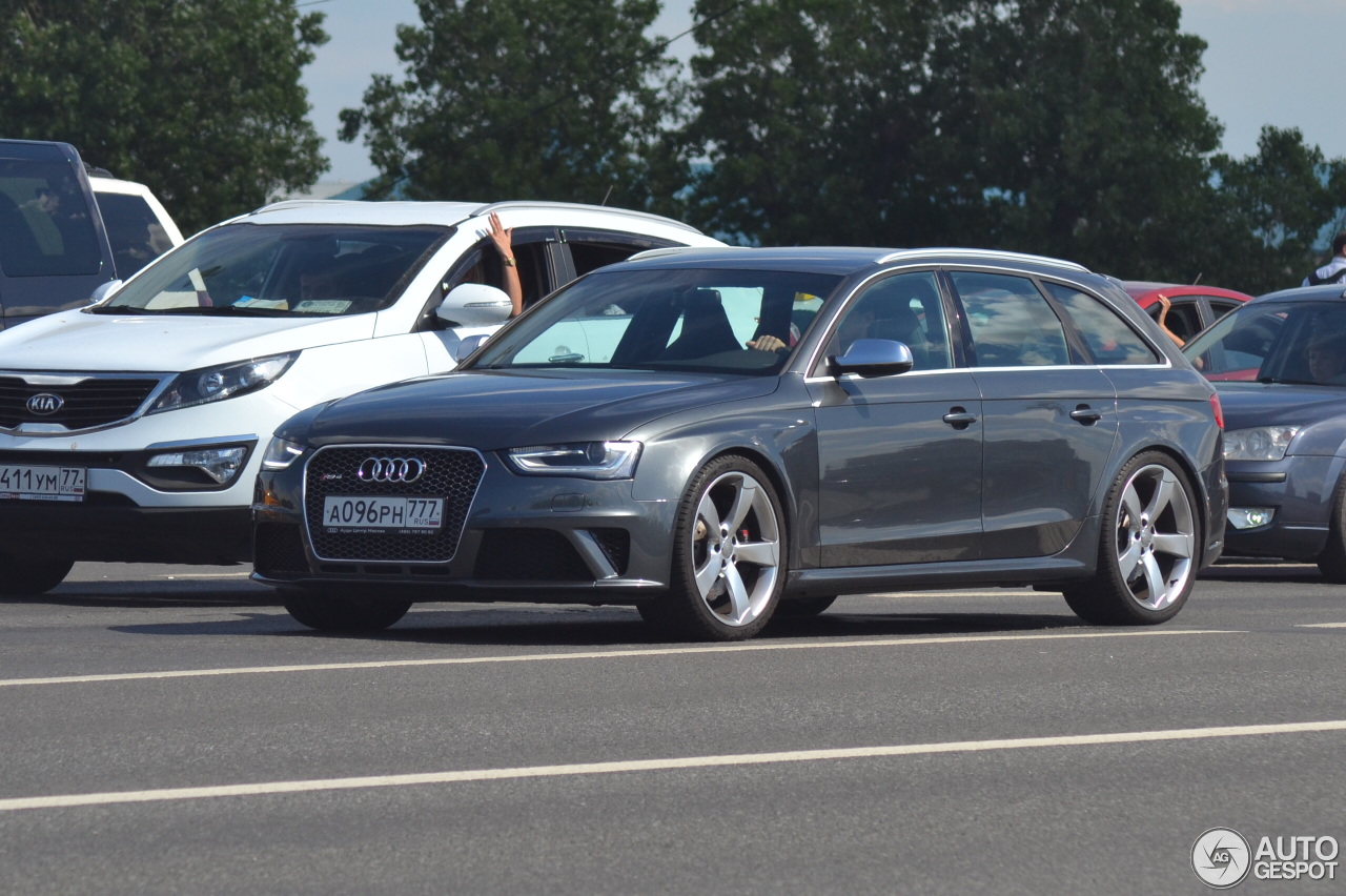 Audi RS4 Avant B8